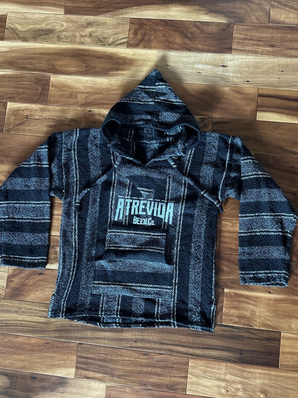 Atrevida Beer Co. Hooded Drug Rug Baja Pullover size Large